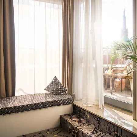 Ibis Styles Stare