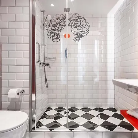 Ibis Styles Stare