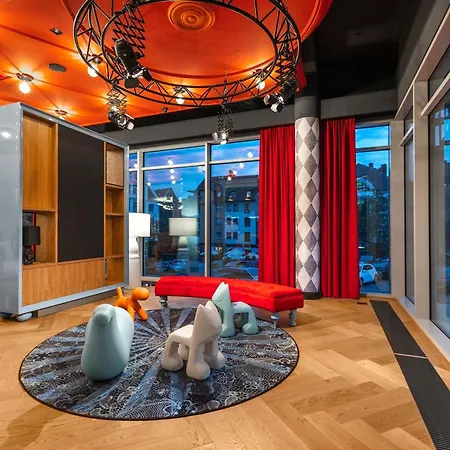 Ibis Styles Stare